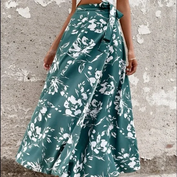 Boho Floral Print Belted Skirt - Picture 14 of 16
